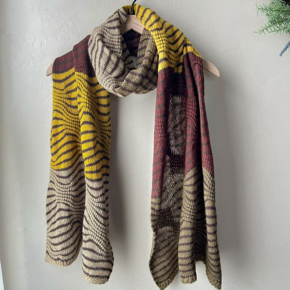 Essentials Multicolored Wave Scarf - Picture 8 of 8